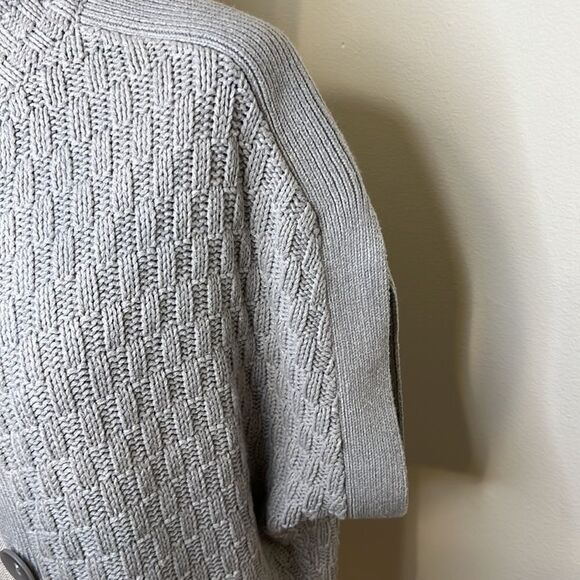 Gray Dolman Sweater. Great Condition. Size M - Picture 3 of 7